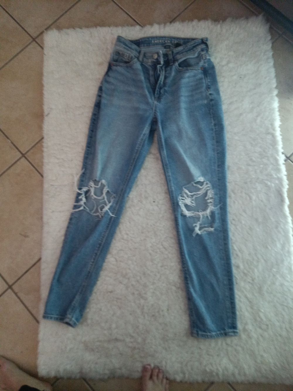 American Eagle Outfitters Light Blue Distressed Skinny Jeans